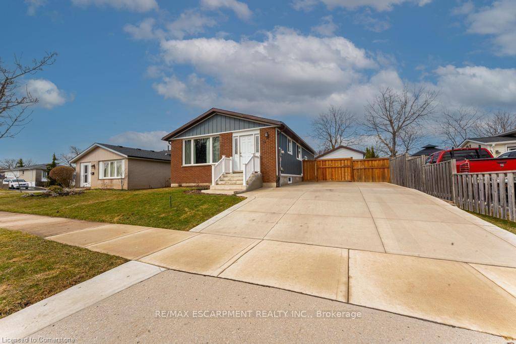Welcome to 14 Yorkdale Cres, an amazing 1 plus den basement rental in a great location !