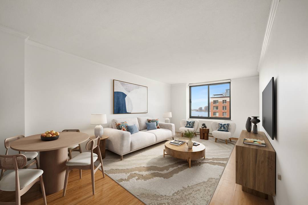 Perfect for outdoor lovers, this large one bedroom apartment has a private balcony facing the River !