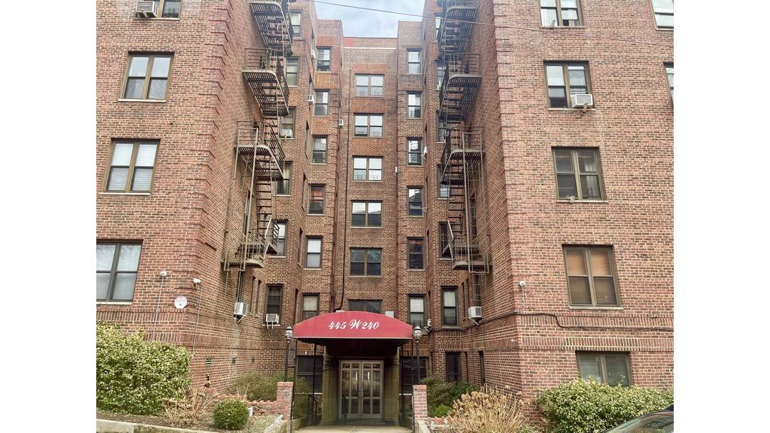 Welcome to this massive amp ; turnkey 2 bedroom, 2 bath condominium in the heart of Riverdale.