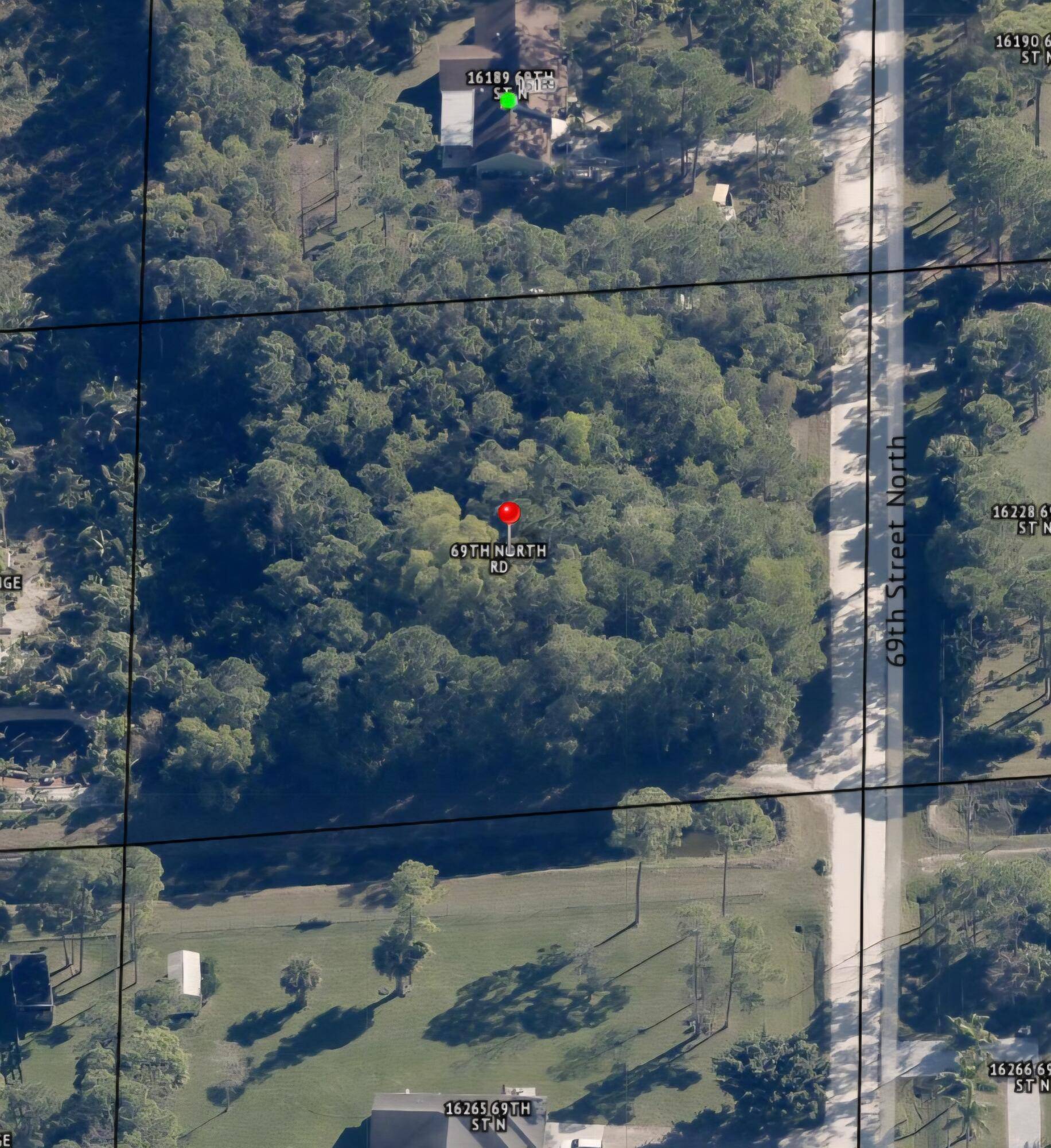 If your looking for an amazing location to build your dream home look no further than this amazing high dry lot in a fantastic location.