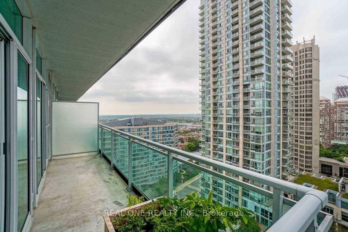 Welcome To The Beautiful And Highly Desired Onxy Condos In The Heart Of Mississauga !