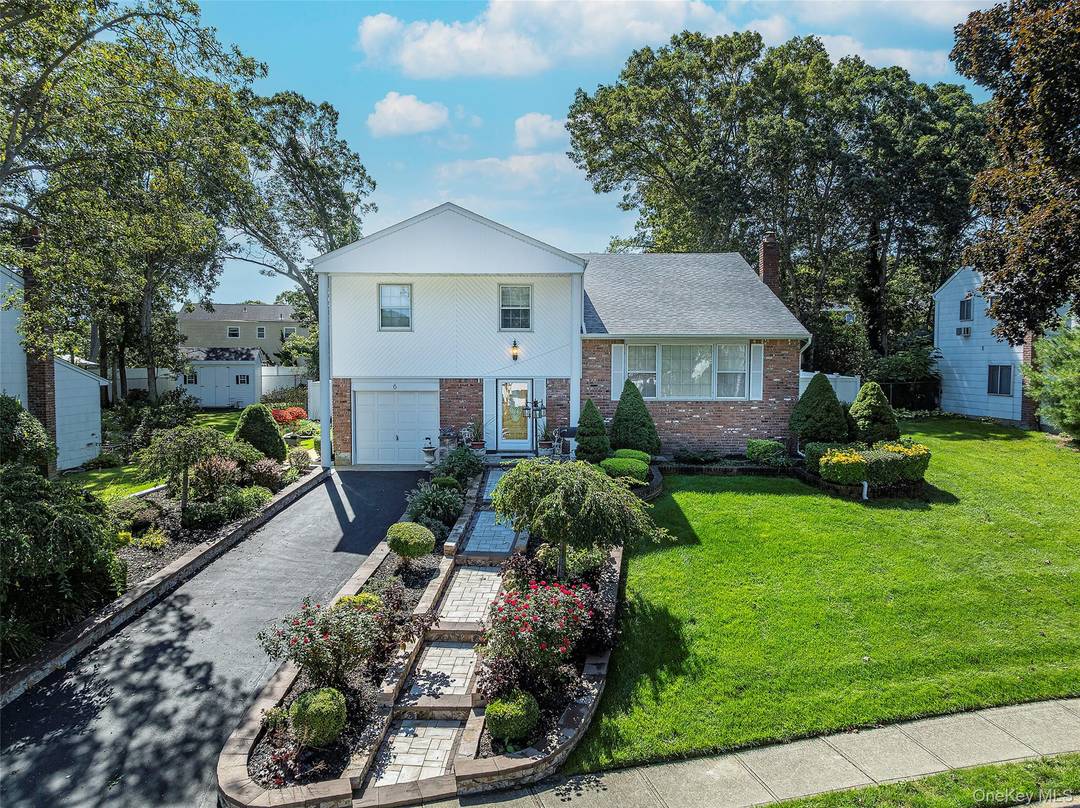 Welcome to Your New Oasis in Selden !