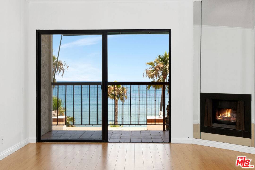26664   Seagull Way 1BR Malibu La