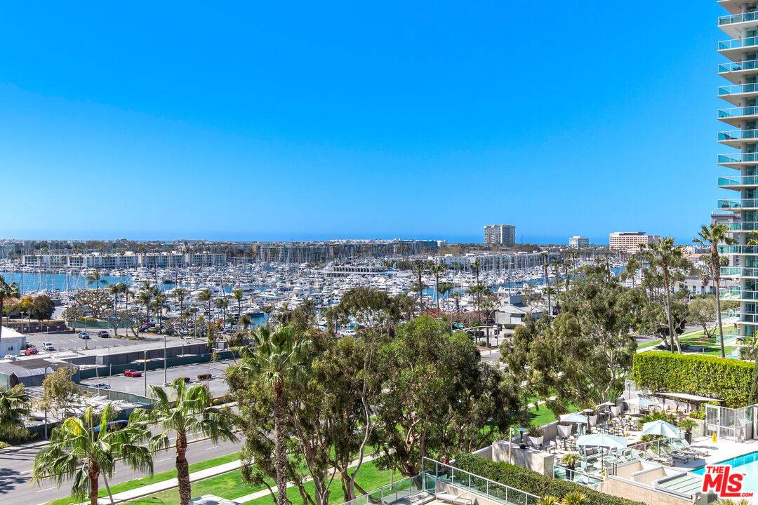 13600   MARINA POINTE DR 2BR Marina Del Rey La