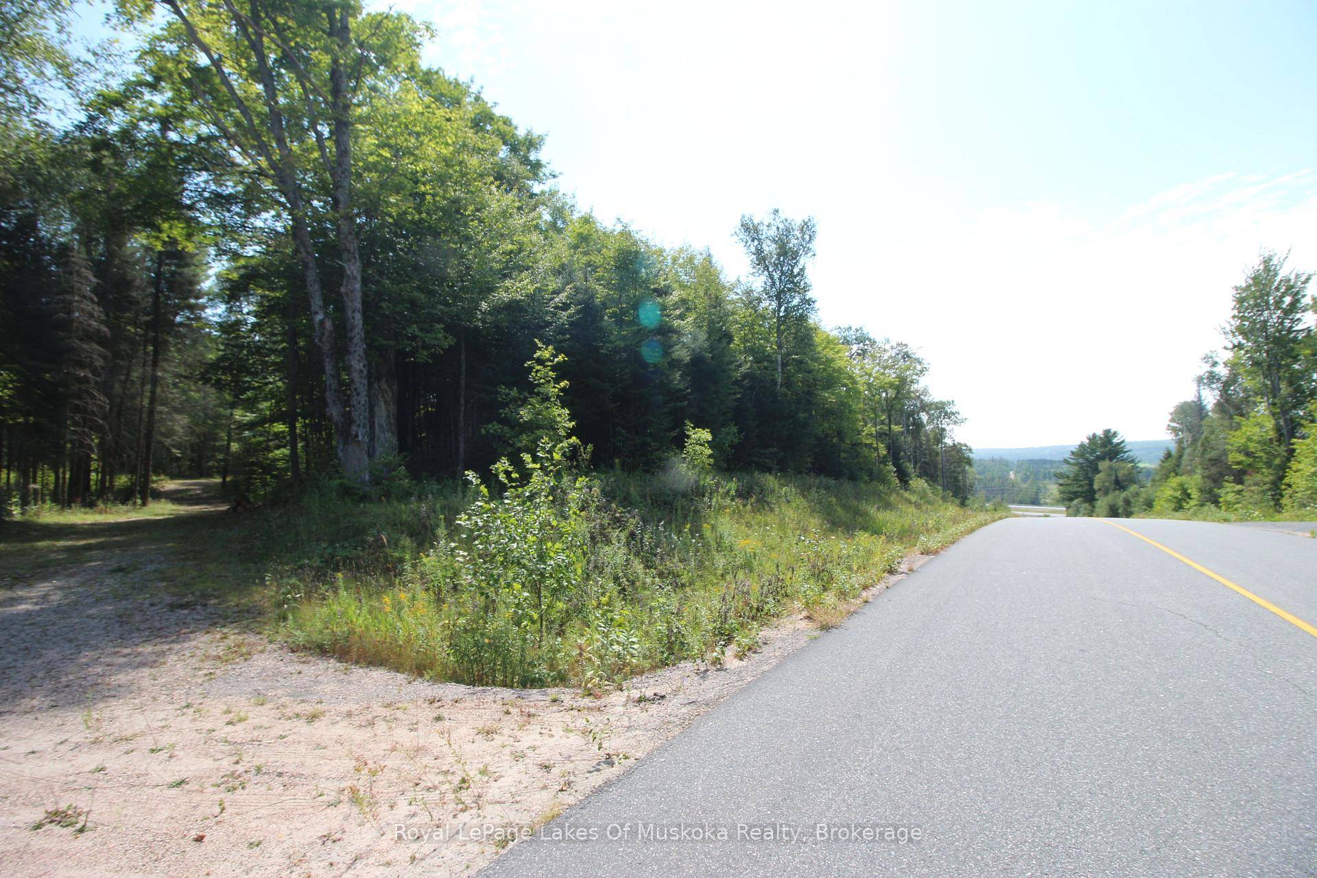 Here is your chance to acquire a beautiful 6 acre parcel just a 5 minute drive to the charming Village of Sundridge with all its amenities and only 25 minutes ...