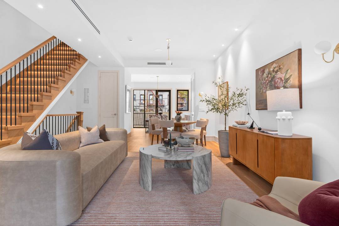 Nestled on a picturesque tree lined block in Prospect Lefferts Garden, 259 Winthrop Street is a masterfully renovated 2, 880 square foot single family townhouse that offers four stories of ...