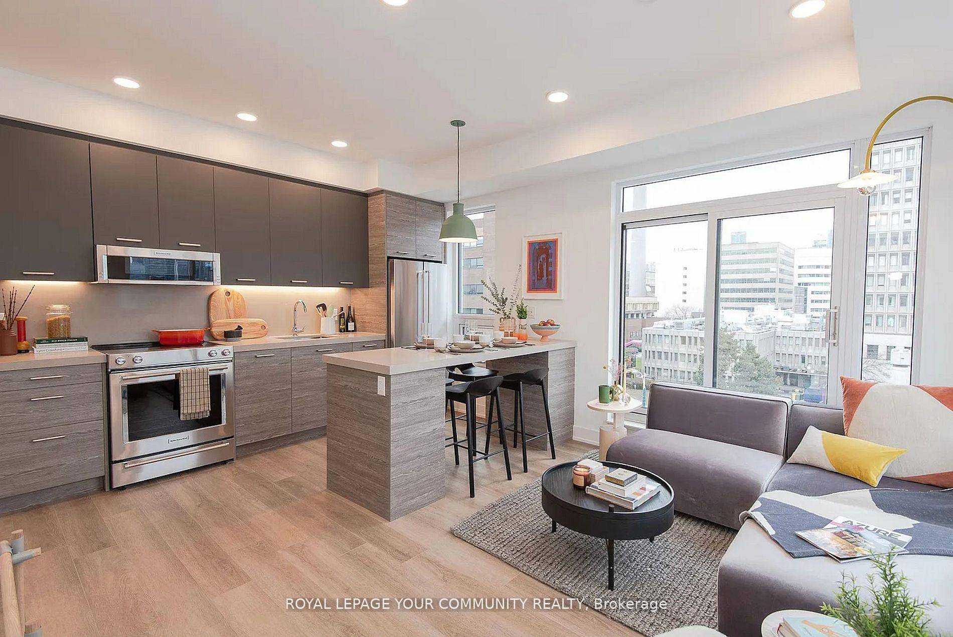 Discover upscale living at Waverley, where luxury meets convenience in Toronto's vibrant heart.