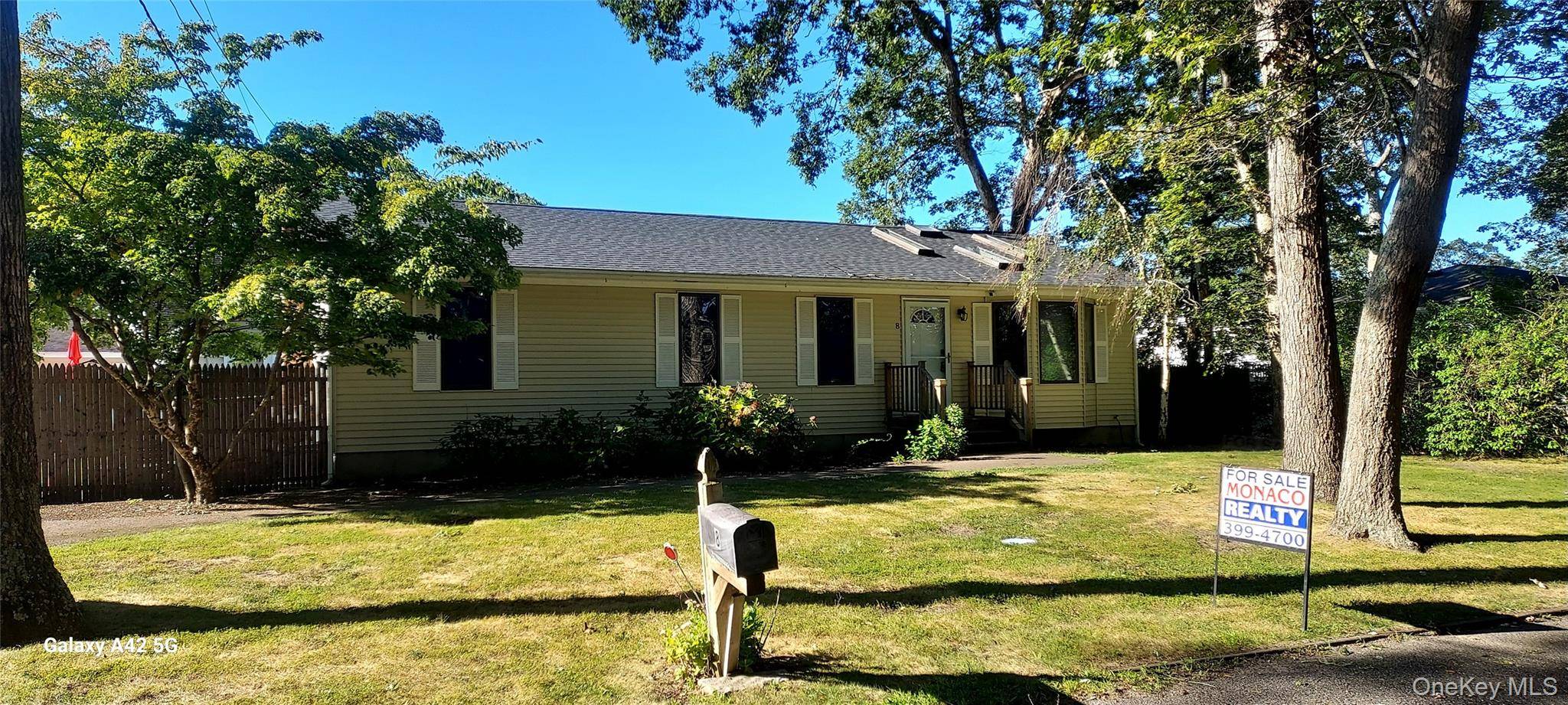 Don't miss out on this beautiful house !