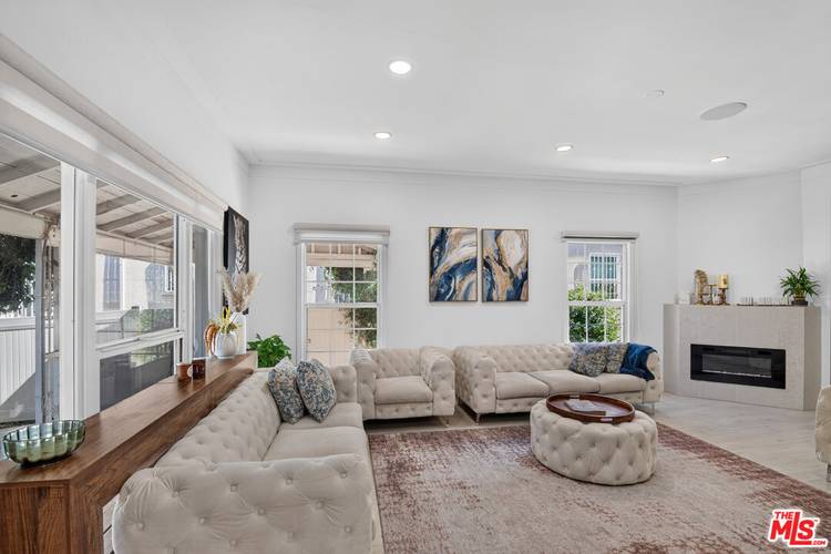 8810   Cadillac Ave 5BR La