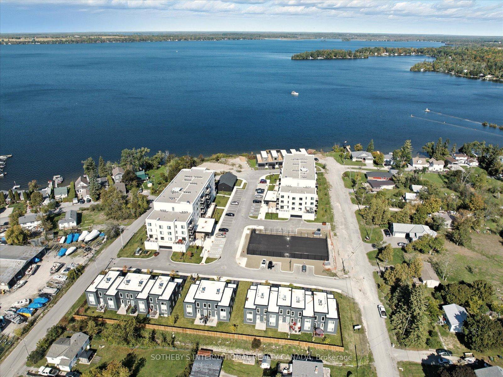 Dreaming of Penthouse living on Cameron Lake ?