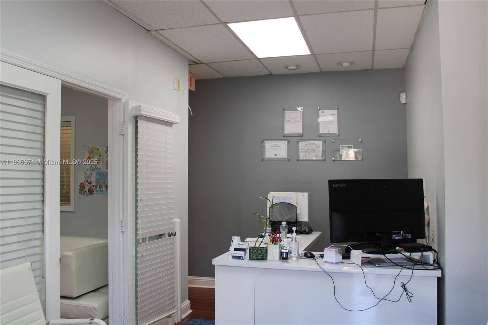 Beautiful office located in Miami Lakes Business District.