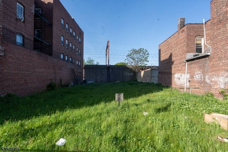 50x141 lot in the heart of EAST ORANGE ON DR MLK JUST ONE BLOCK FROM TRAIN STATION