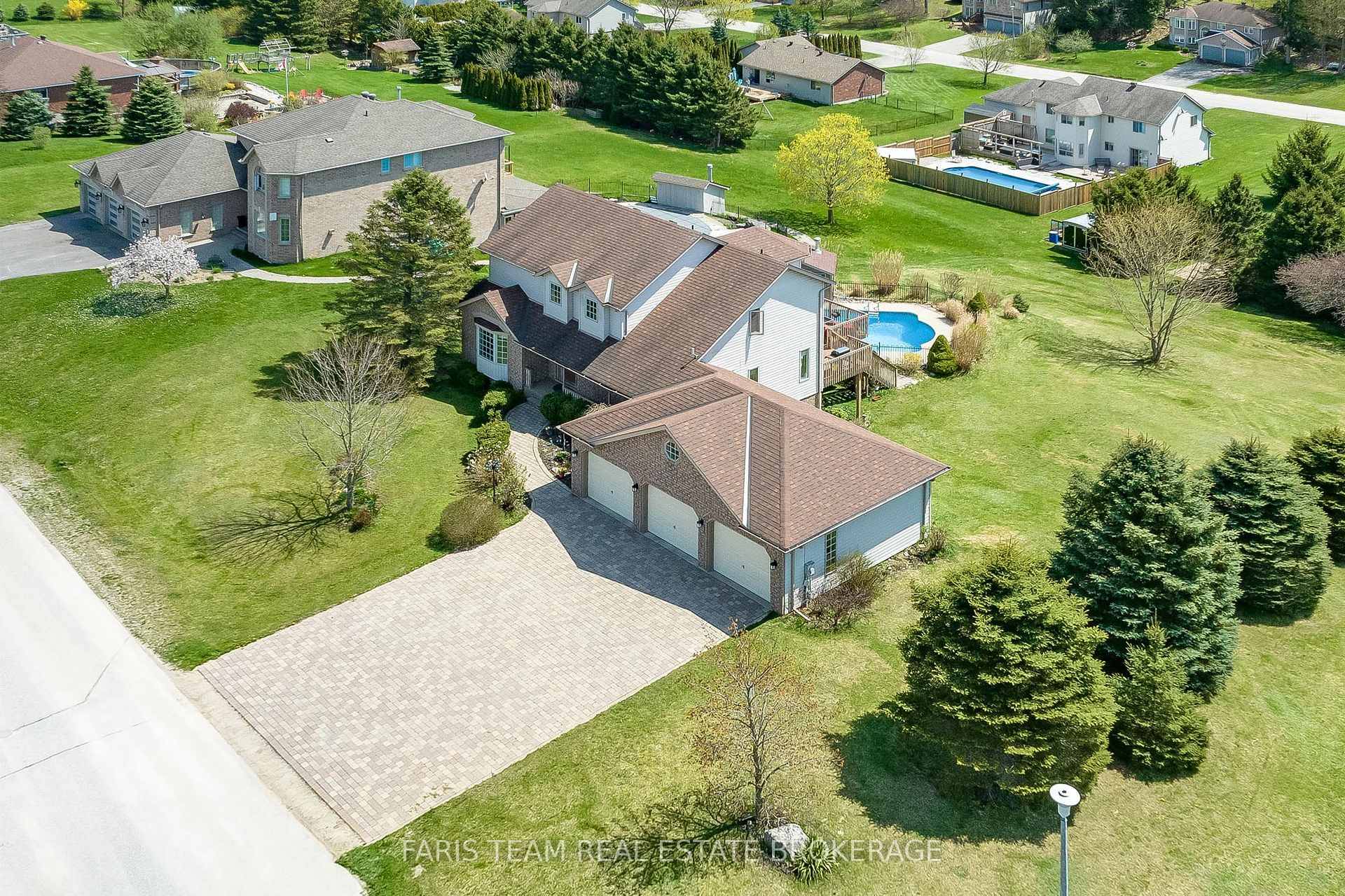 Top 5 Reason's Yo'll Love This Home 1 Perched atop a gentle hill on nearly an acre of land, this stunning corner lot captures breathtaking views of Hillsdale and the ...