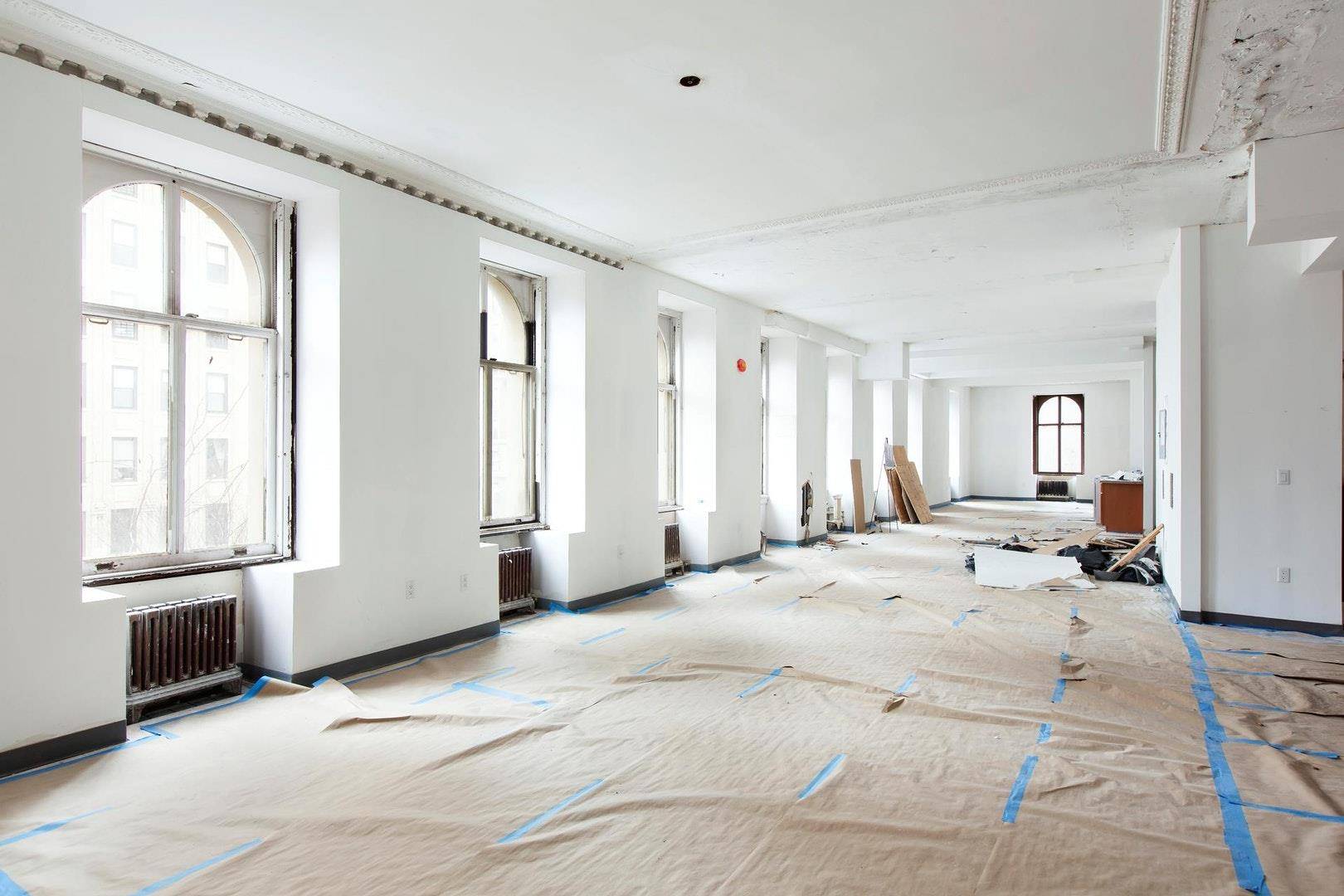 At over 4, 500 square feet, this space is one of the largest contiguous corner units on the Upper West Side, and perfect for dinner parties, benefits or simply relaxing ...