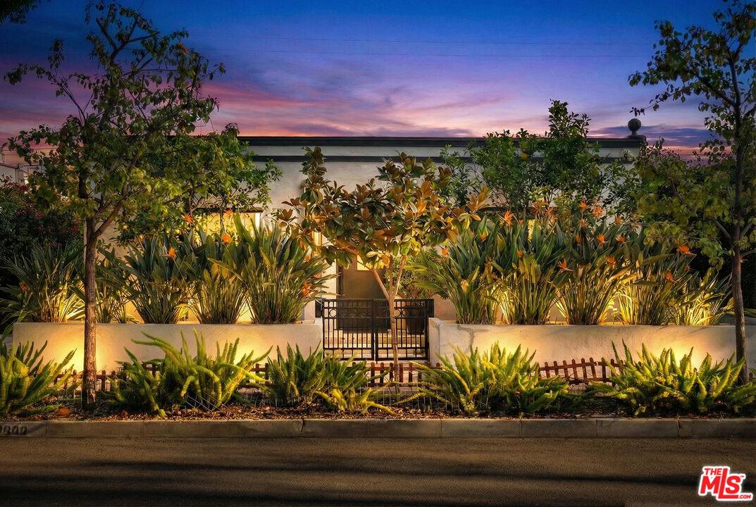 8980 Lloyd Pl 2BR Sunset Strip La