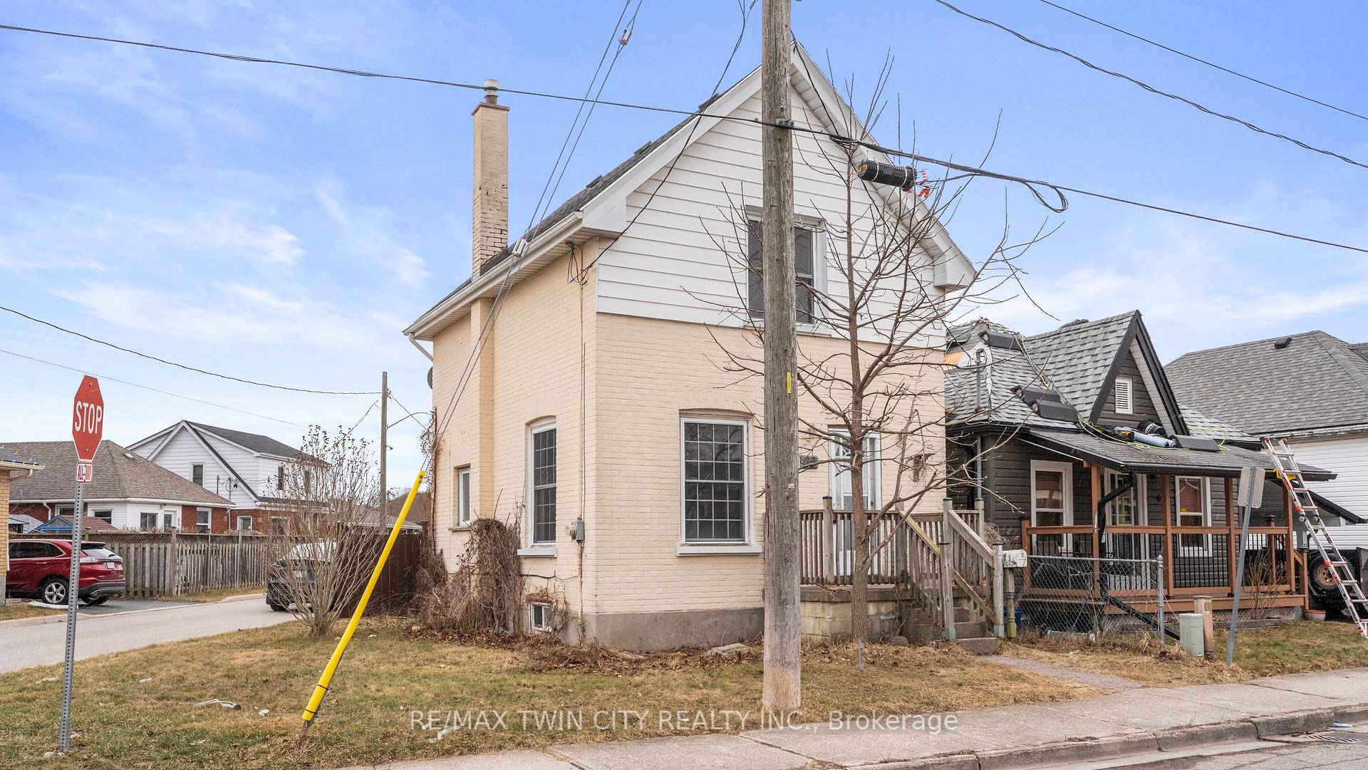 Charming Detached Home Renovated amp ; Move In Ready !