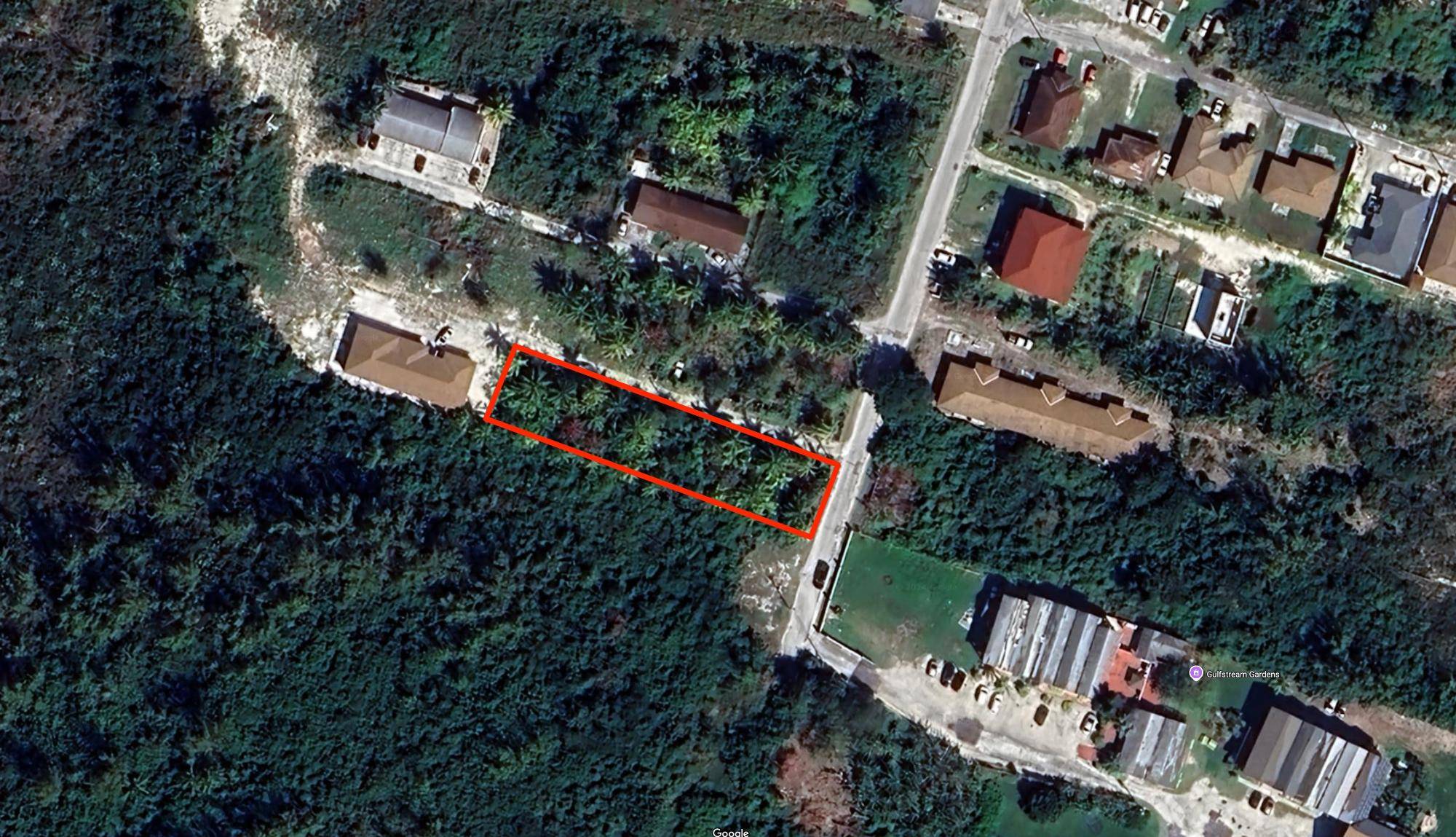 MULTI-FAMILY LOT Land New-Providence