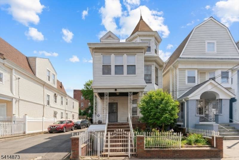 Exceptional opportunity to own a rare multi family property situated on two separate lots in a prime Newark location.