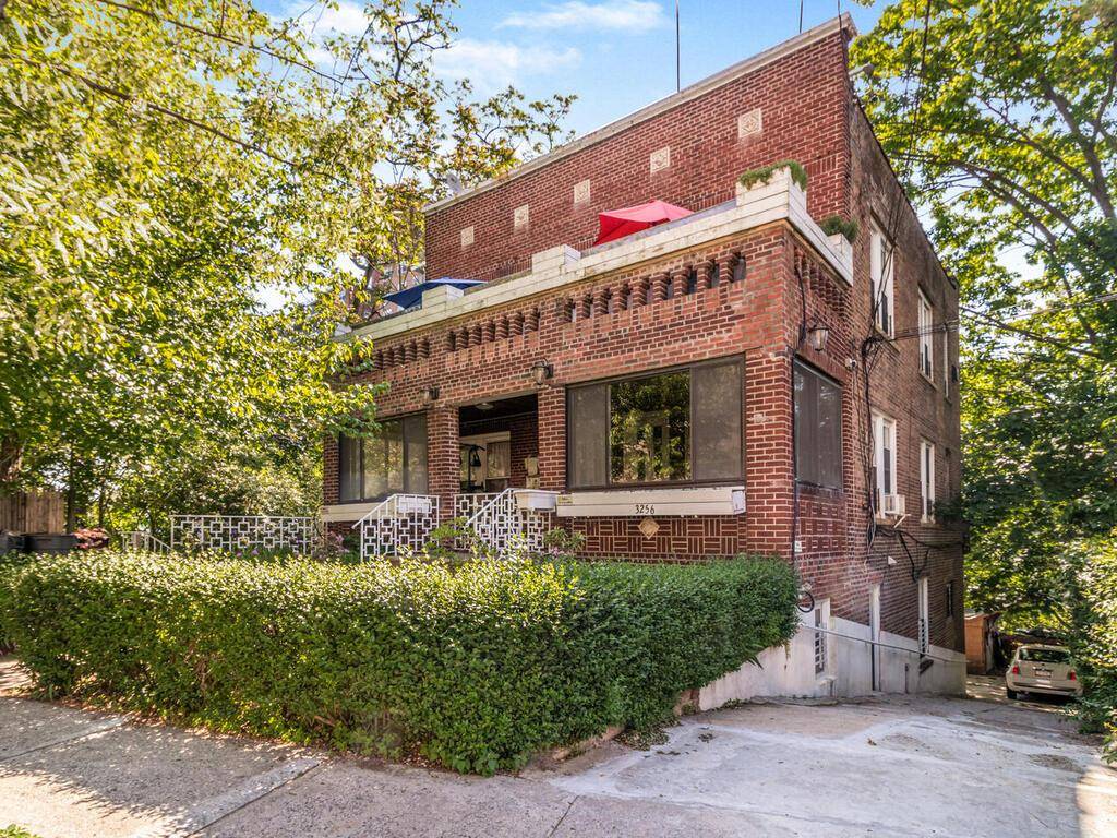 Prime Income Producing Property with Significant Development Potential Rare opportunity to acquire a well maintained, fully occupied multifamily property in a high demand neighborhood.