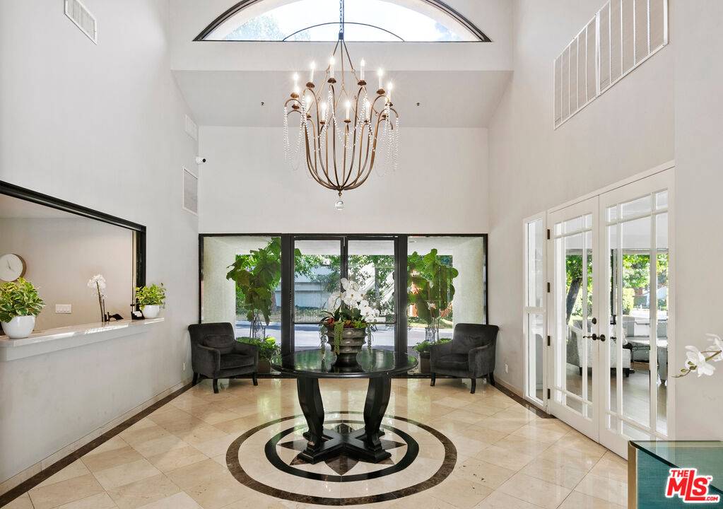 2102 Century Park Ln 2.0 Beverlywood LA