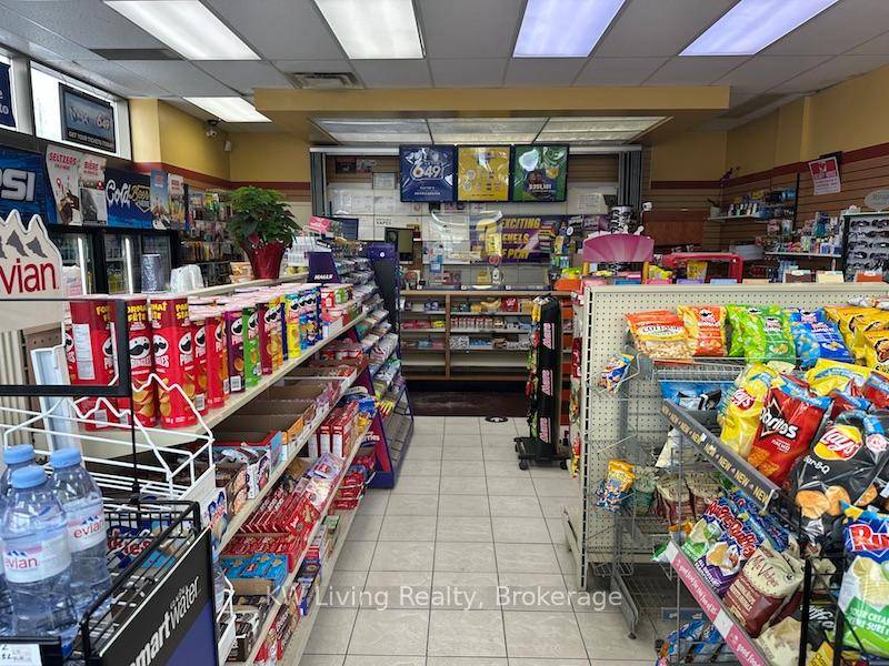 Profitable Convenience Business Next to Starbucks Markham Industrial Area Located at the gateway of Markham's busy industrial district, this well established convenience business sits in one of the best commercial ...