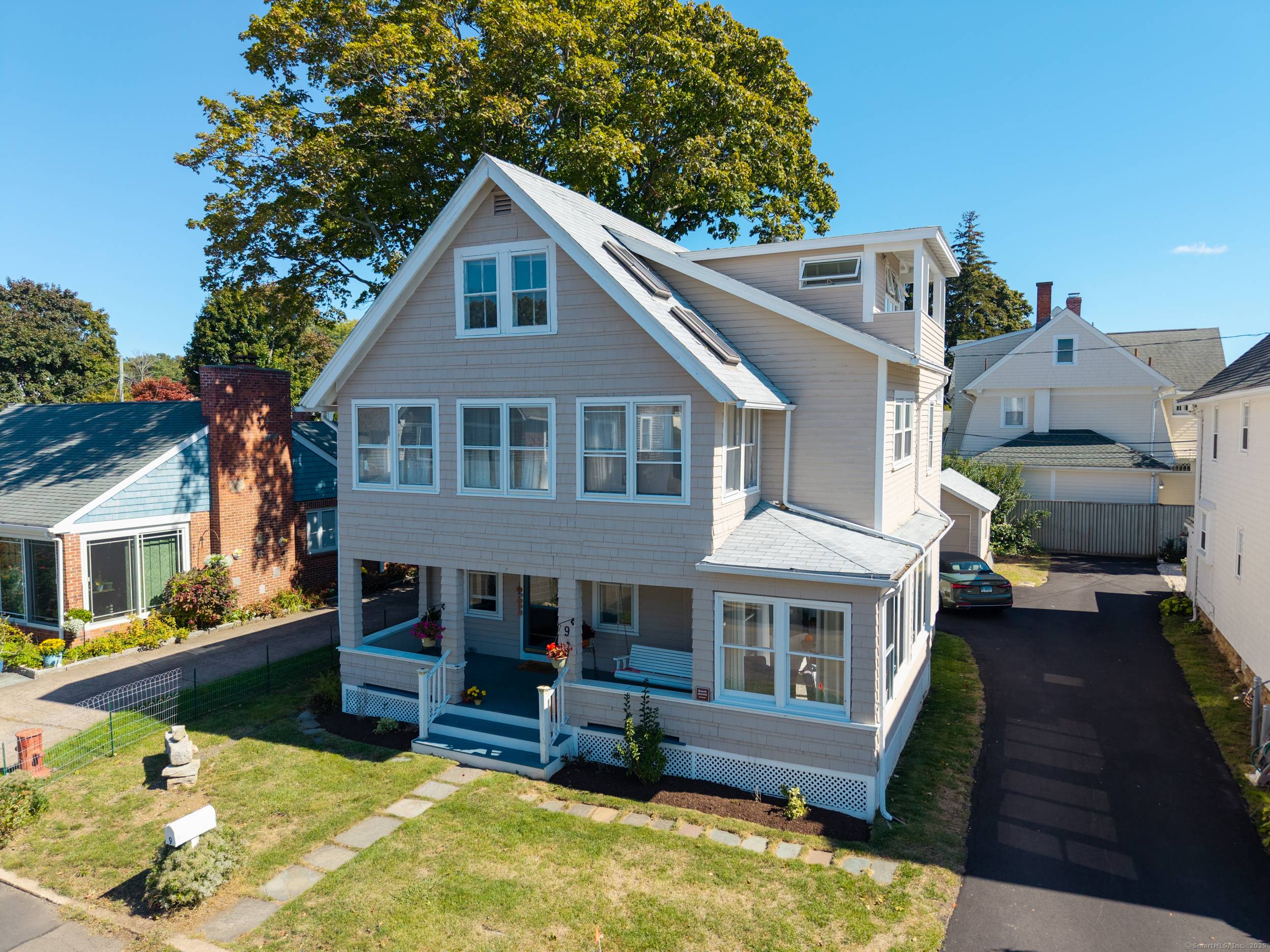 PINE ORCHARD WATER ACCESS CHARMER Just 3 houses from the water and nestled on a quiet, private dead end street, this year round, New England style home is the perfect ...