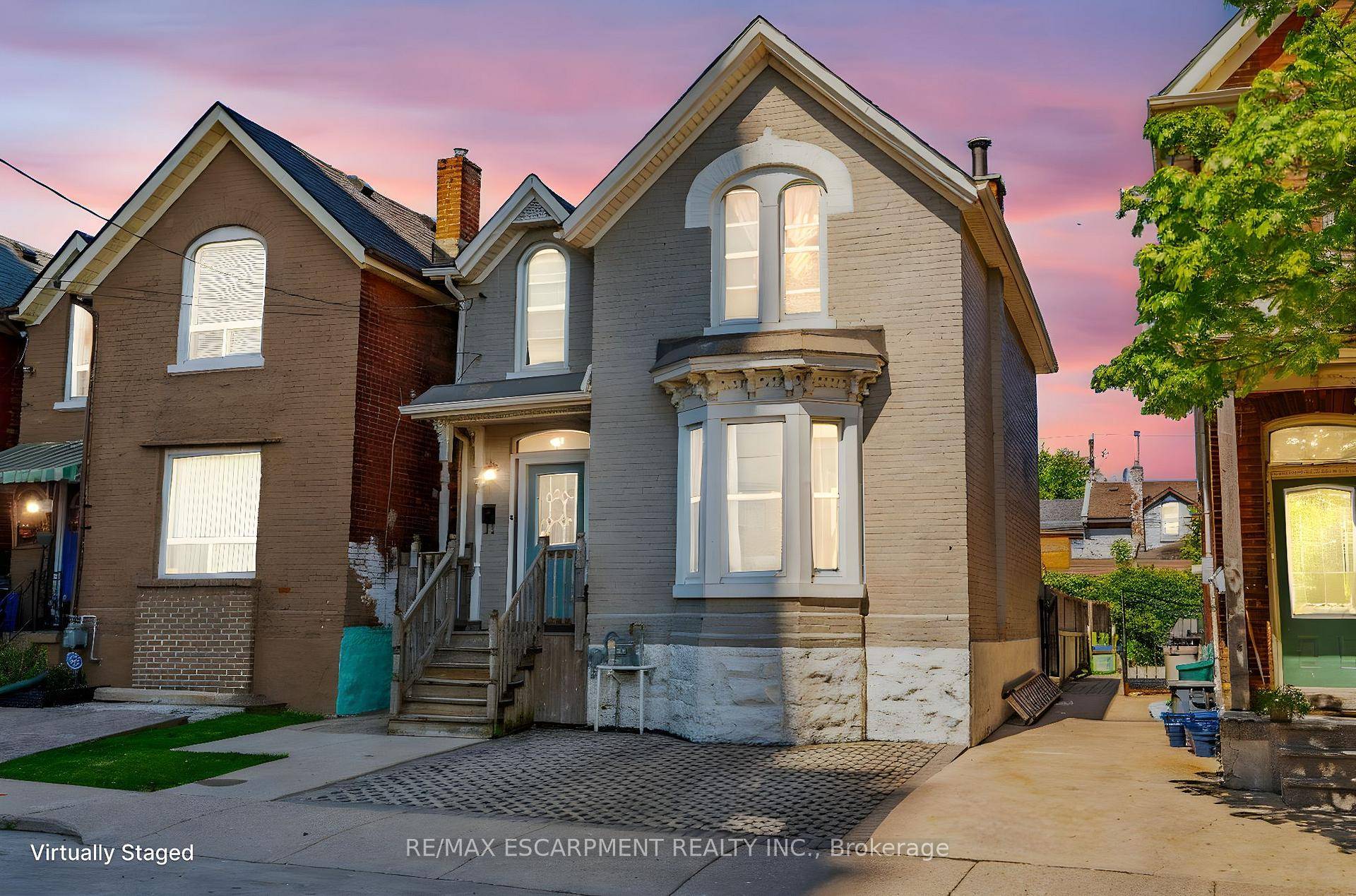 Welcome to 43 Oxford Street, a beautifully updated Victorian home in one of Hamiltons most family friendly neighbourhoods.
