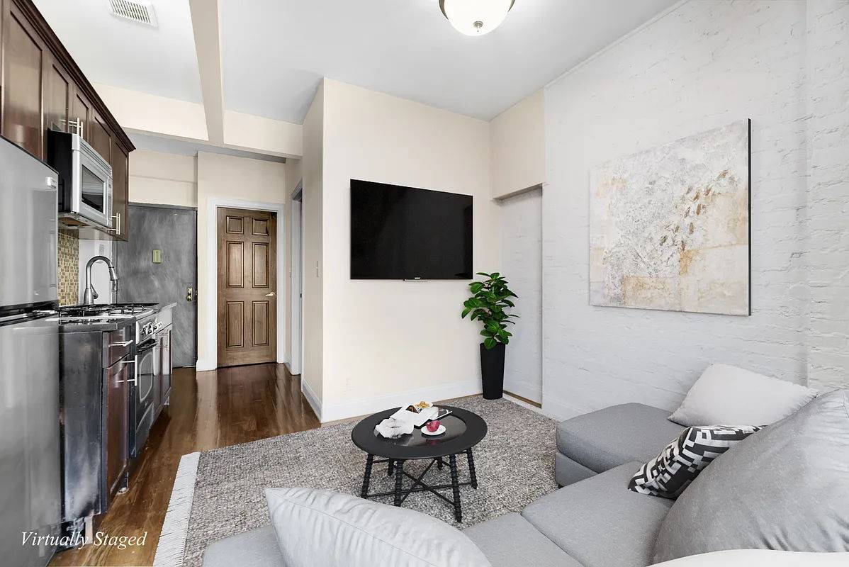 Welcome home to your beautifully renovated 2BR in the heart of the Lower East Side Ludlow Street between Houston and Stanton !