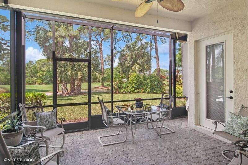 Welcome to this beautiful and spacious 2 bedroom, plus den office, 2.
