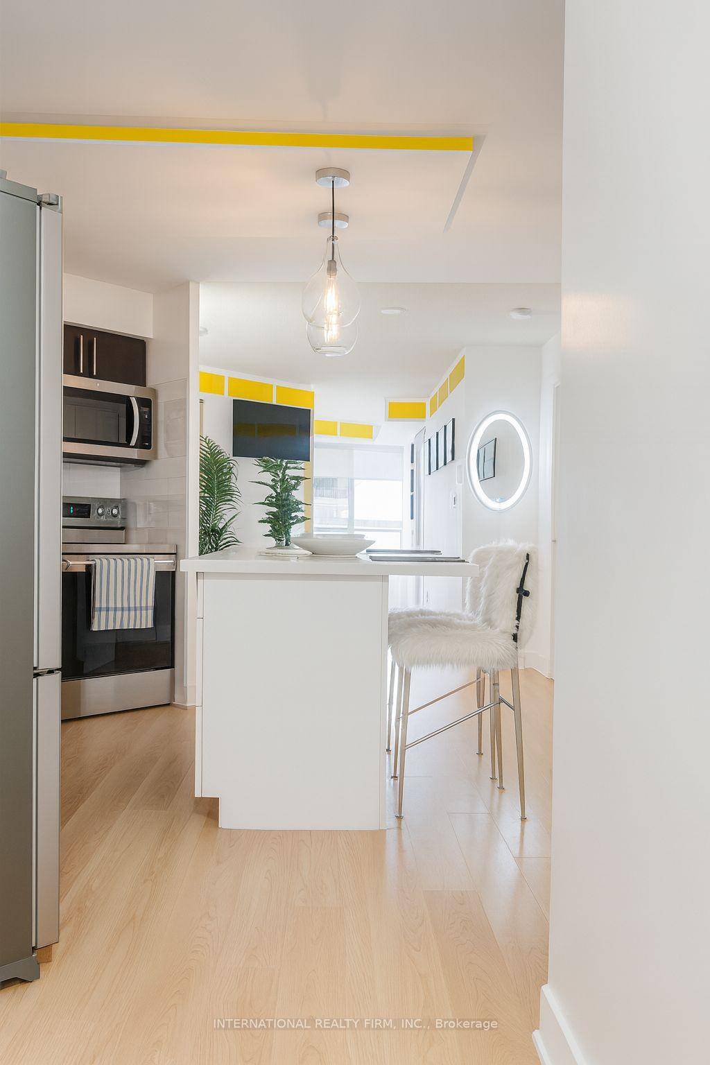 Welcome to Suite 814 at the prestigious Tridel Element, located in the heart of Toronto's vibrant Entertainment District.