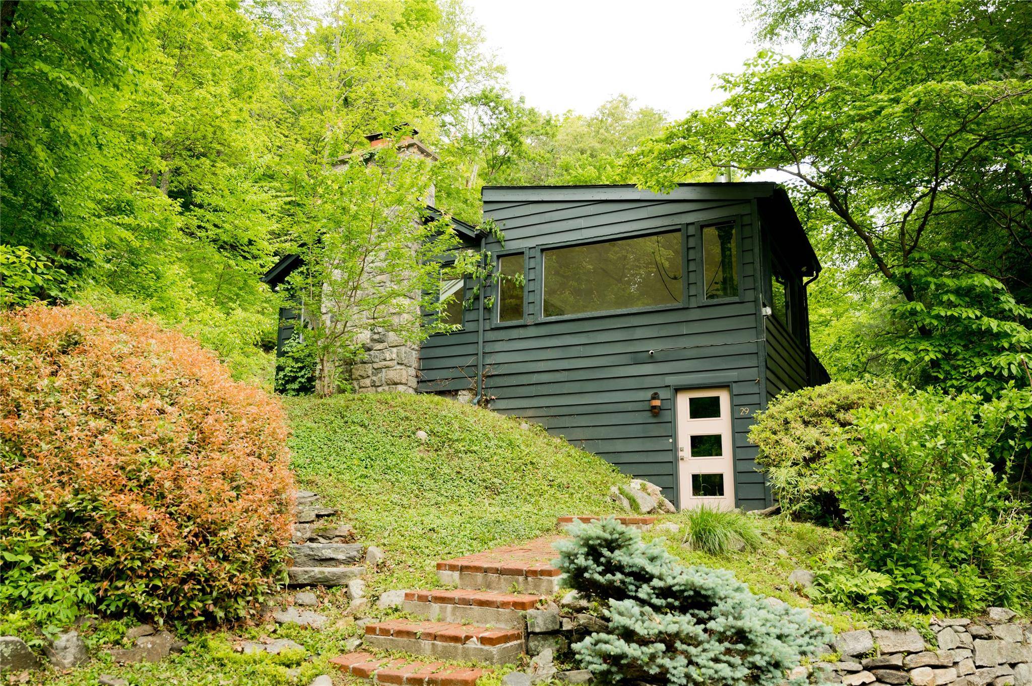 Perched at the edge of the 400 acre Granite Mountain Preserve, 29 Tyler Road is a masterfully reimagined modern treehouse that blends bold, expressive architecture with an unparalleled connection to ...