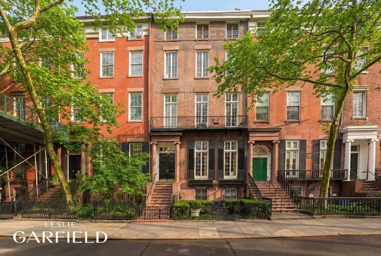 Built in 1836, this exceptionally rare 27.