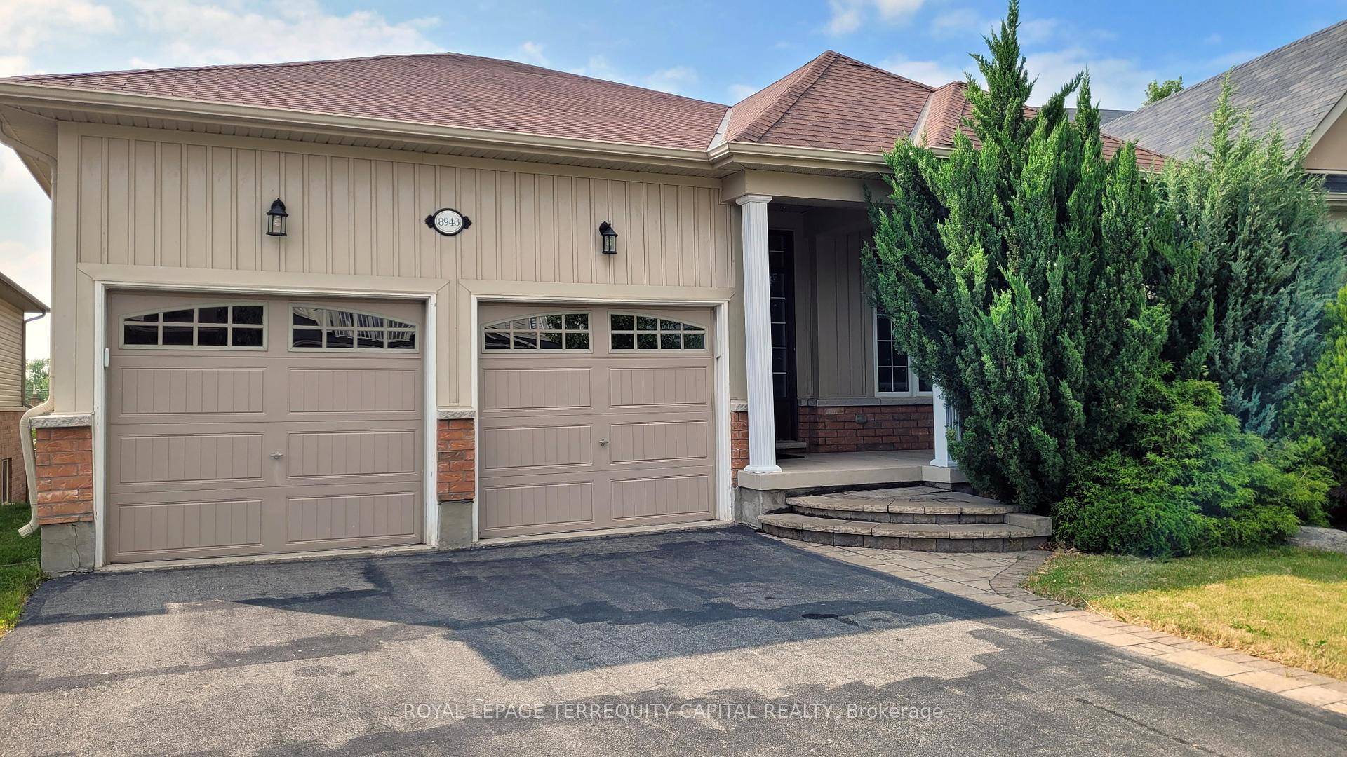 Welcome to 8943 Tallgrass Avenue in sought after Lyons Creek, Niagara Falls !