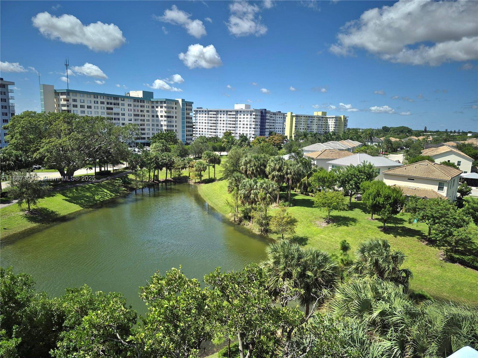 Large and spacious 3 bedroom corner unit with a wonderful and beautiful view.