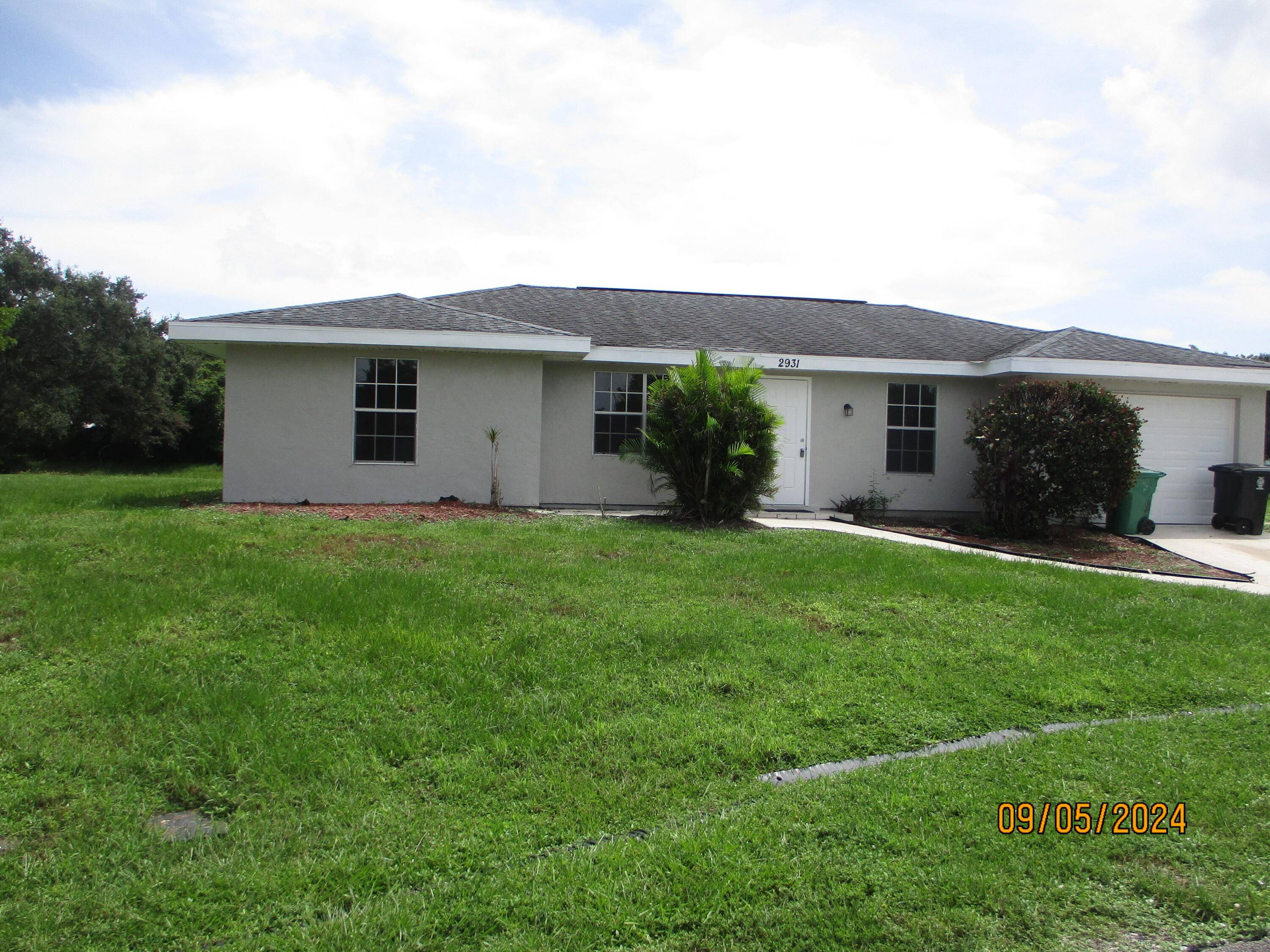 Three Bedroom 2 bath home on a cul de sac with huge lot with nice privacy.