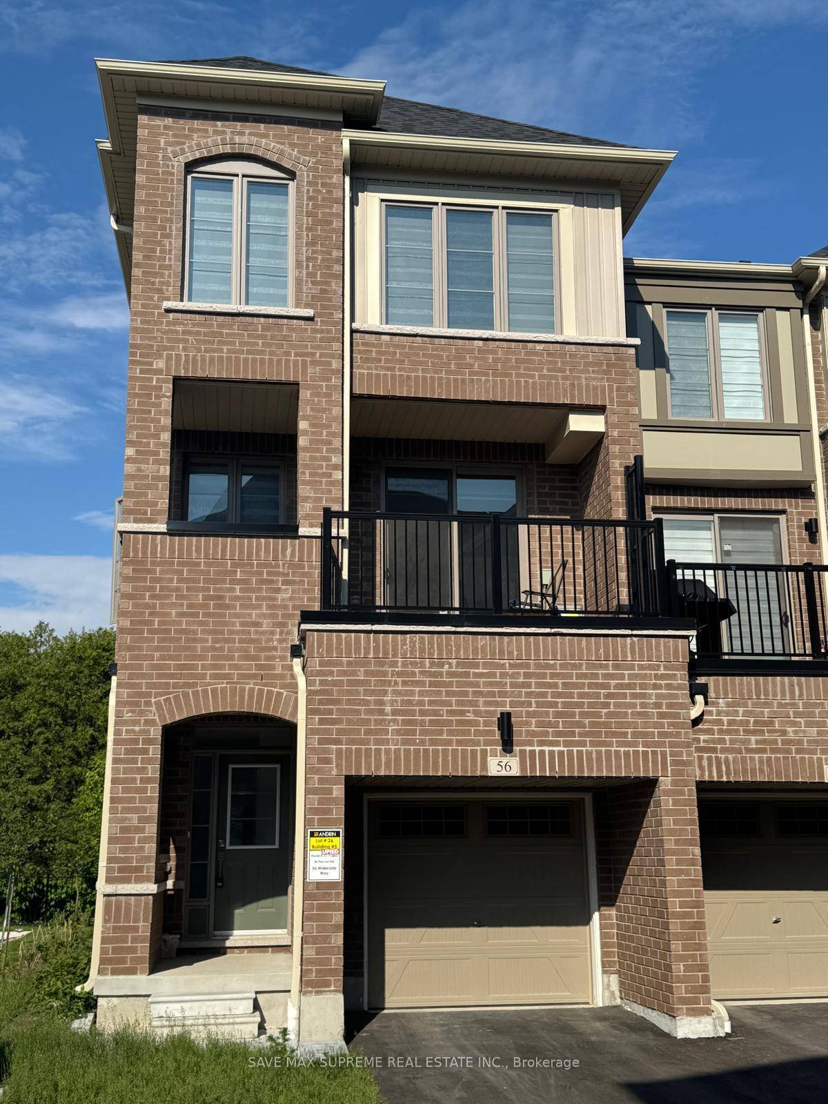 Beautiful Corner 3 storey townhome in Prime Neighborhood of Port Whitby.