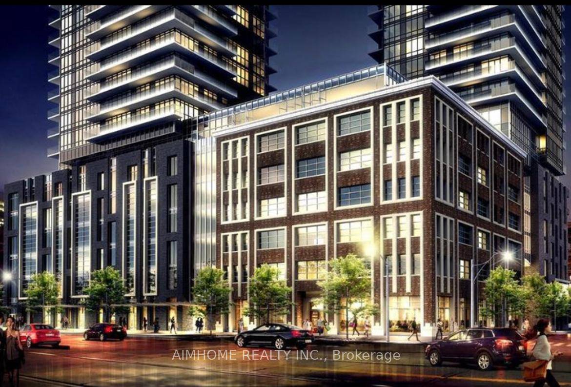Very spacious studio, and 1 bath, Upgraded Modern Kitchen, Stainless Steel Appliances, City and Lake view, En suite Landry, Private blcony.