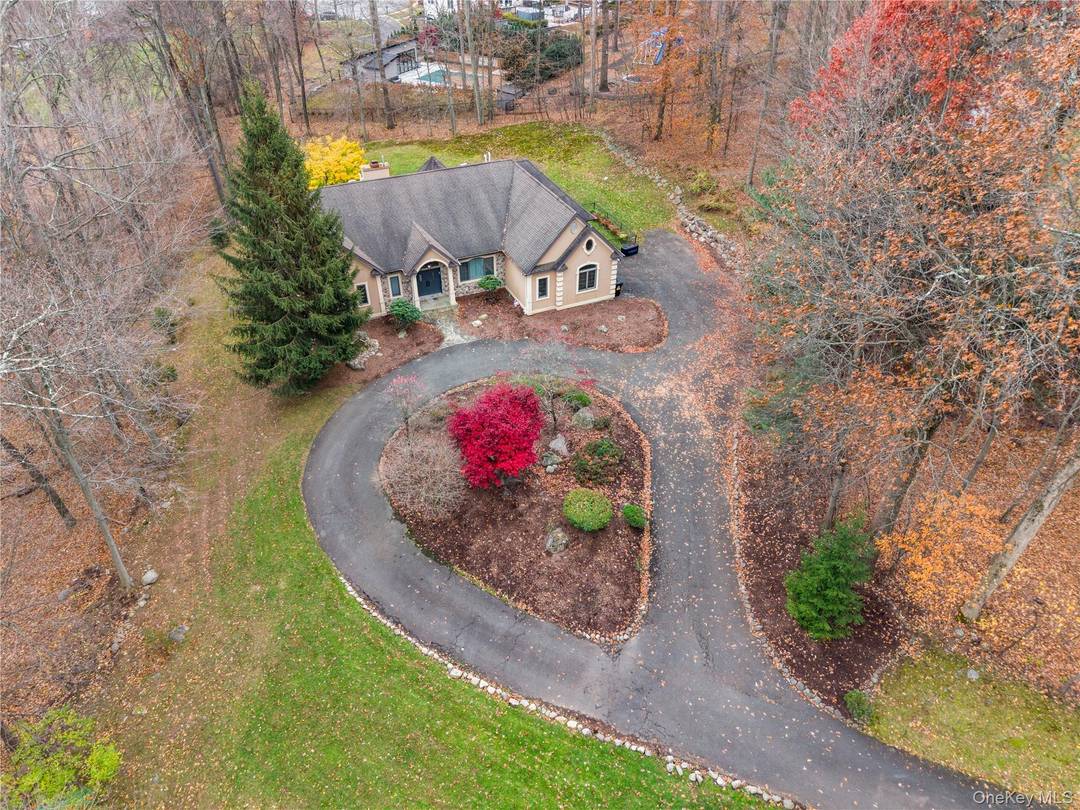 SINGLE LEVEL LUXURY SET ON 1.