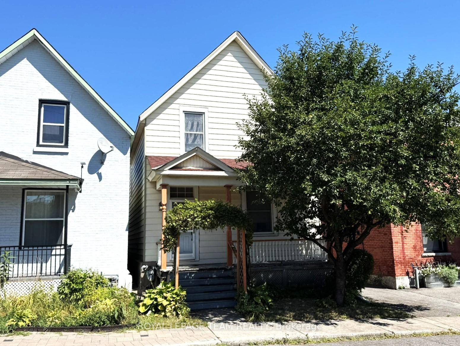Opportunity knocks with this spacious and updated 4 bedroom detached 2 storey home in the heart of West Centre Town.