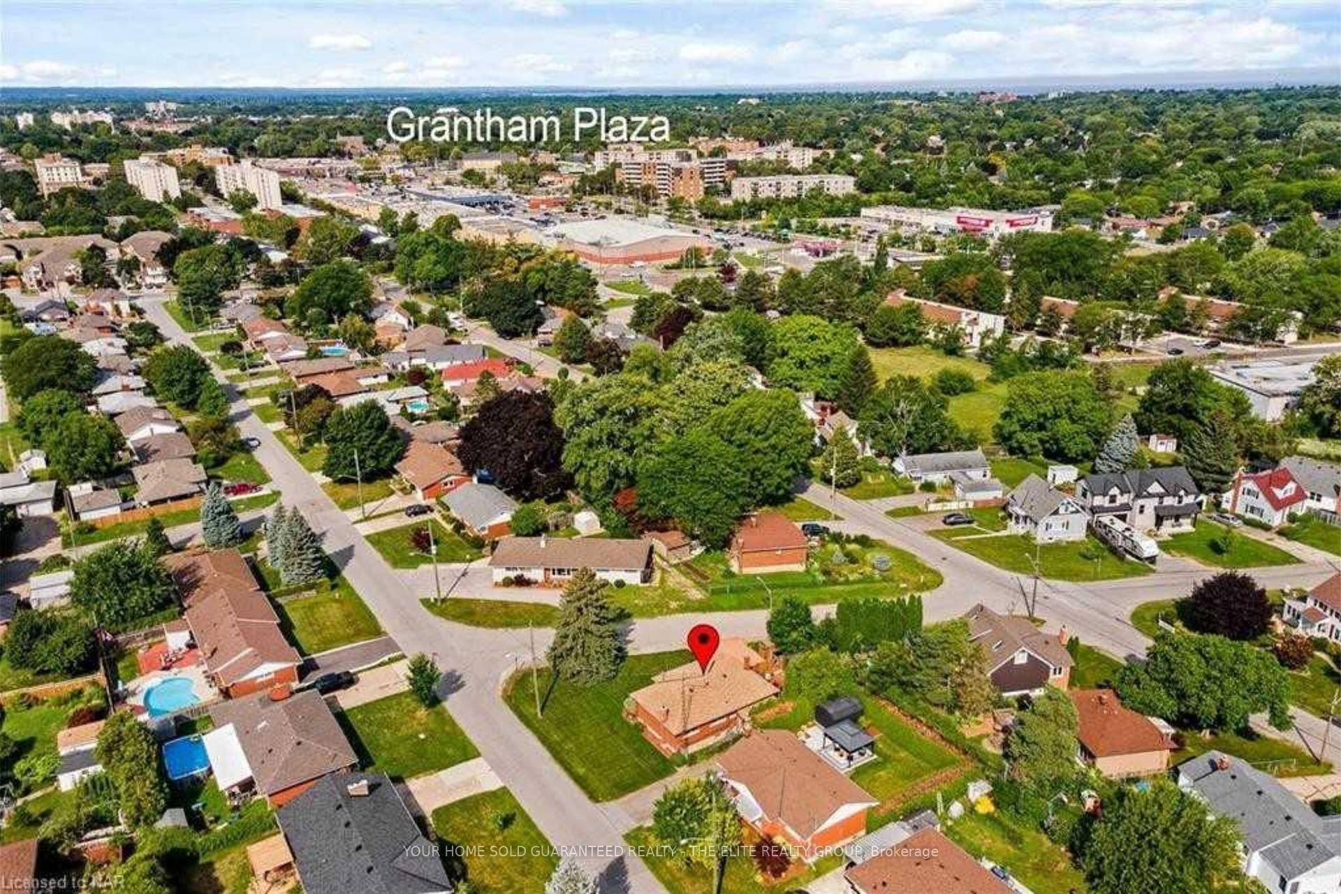 Discover this bright, spacious, and move in ready 3 bedroom legal apartment nestled in a quiet, family friendly neighbourhood.