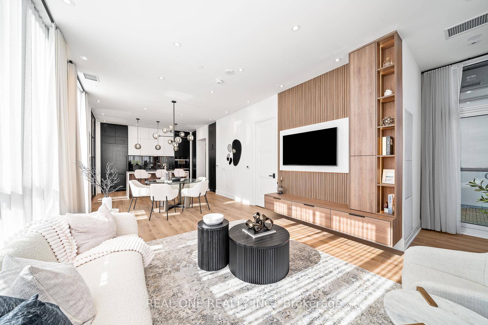 5 Elite Picks ! Here Are 5 Reasons To Make This Home Your Own 1.