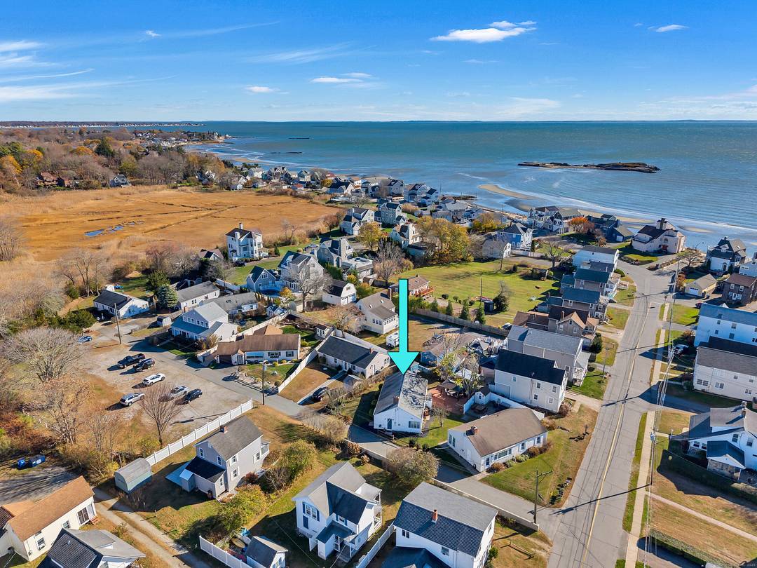 Looking for the perfect home by the beach ?