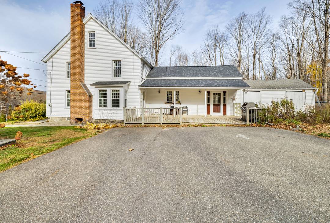 Welcome to 187 Torringford Rd !