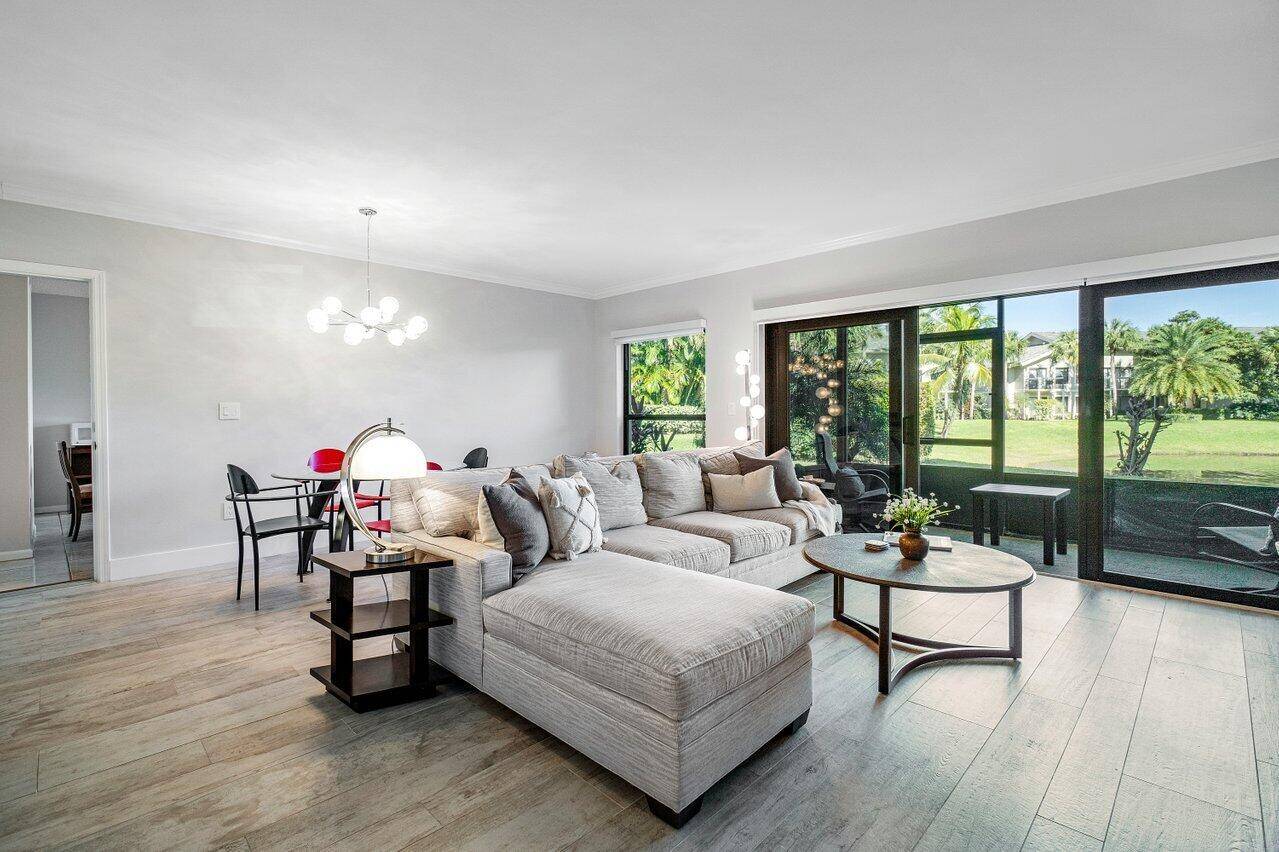 This ground floor property offers a unique investment opportunity with two separate units a spacious 900 sq.