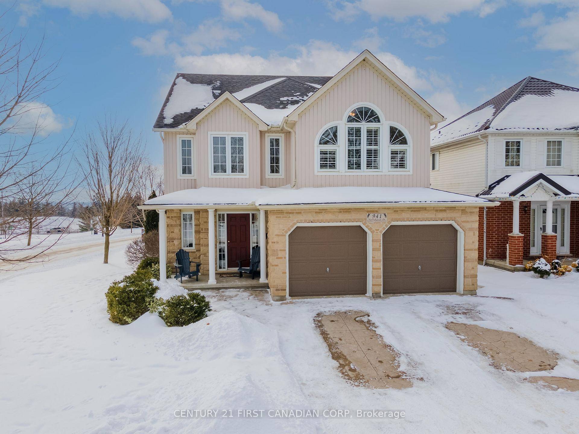 Welcome home to this beautiful 2 Storey Family Home in Highly Sought After Byron Located in the top rated Byron Somerset Public School district.