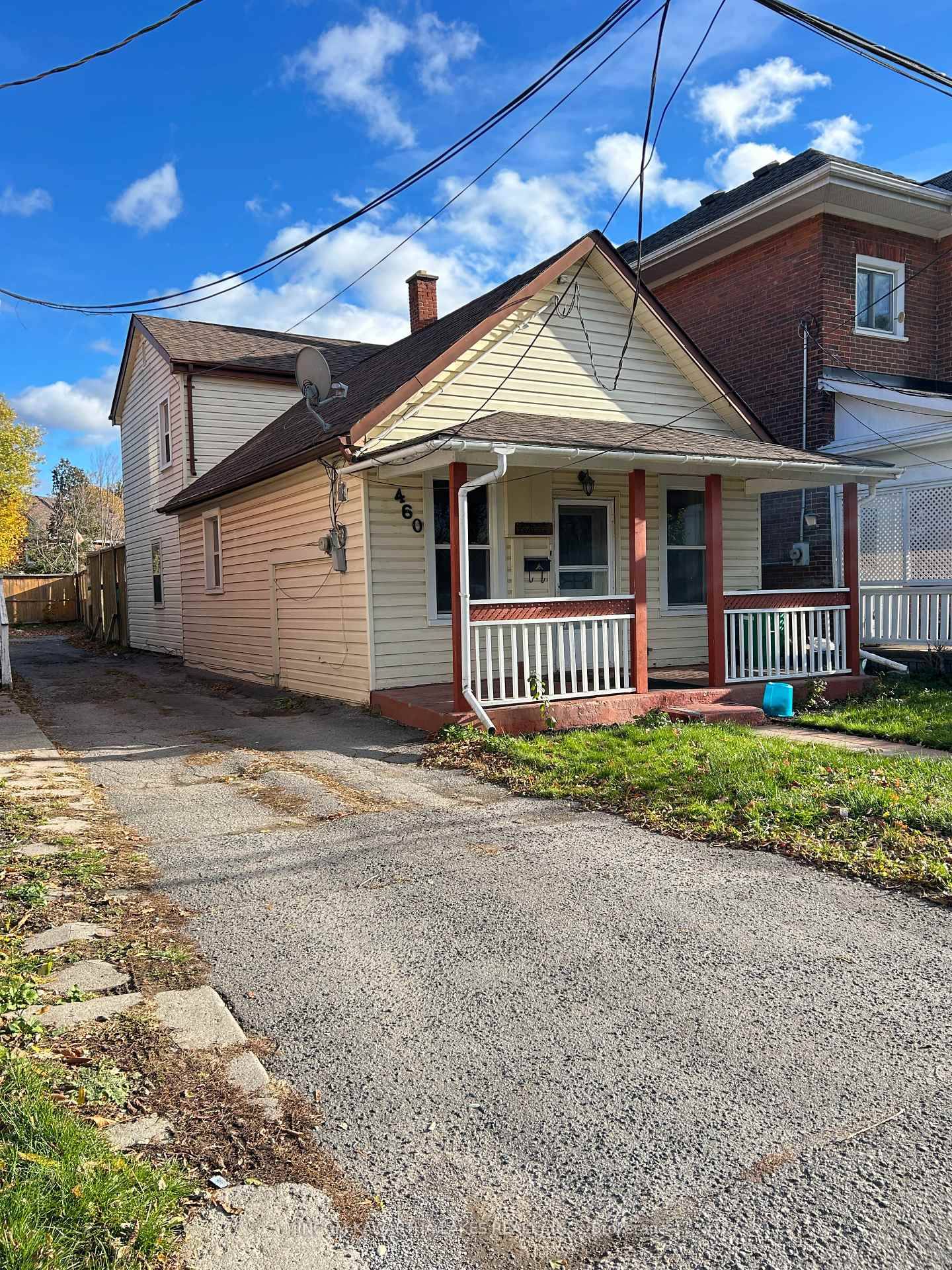 Welcome to 460 Driscoll Terrace, a charming 3 bedroom, 1 bath detached home nestled in a quiet, established Peterborough neighbourhood.