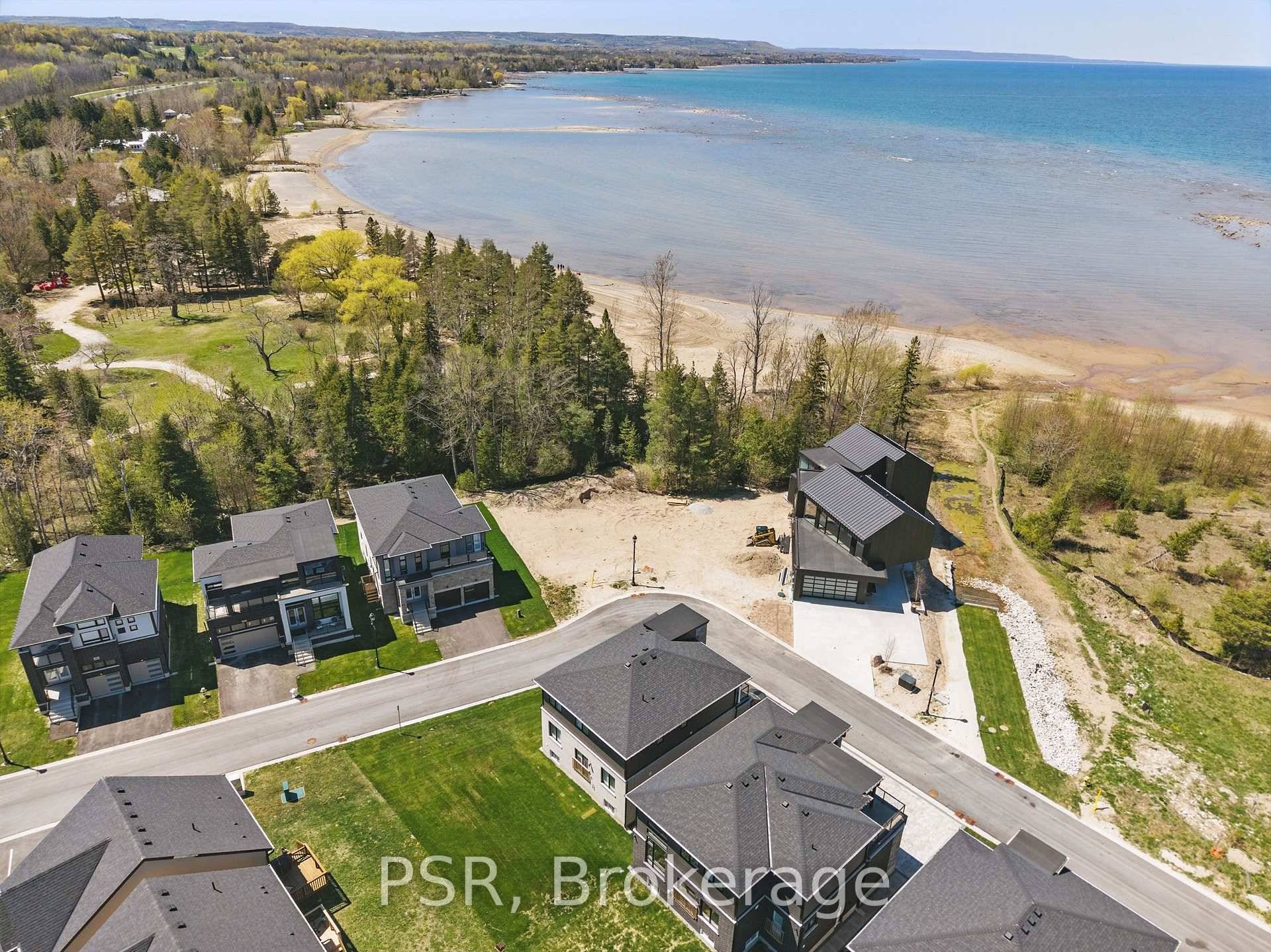 Welcome to 118 Sebastian Street, a premium vacant building lot located in one of Collingwood's most desirable waterfront communities.