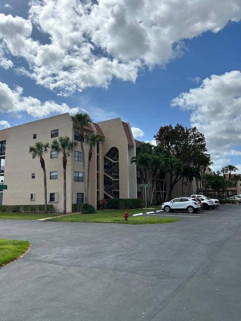 Move in ready, updated condo offered with or without furniture.