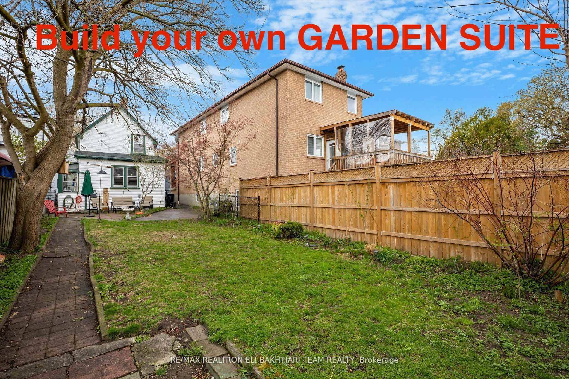 Client Remarks ATTENTION ALL BUILDERS AND INVESTORS Welcome to your dream home in one of East Yorks most desirable and family friendly neighbourhoods !