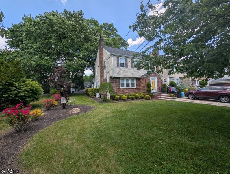 Beautiful Colonial home located in the desirable Elmora Hills section.